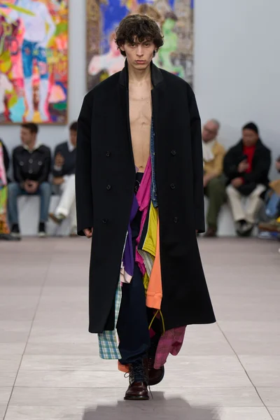 Look 44